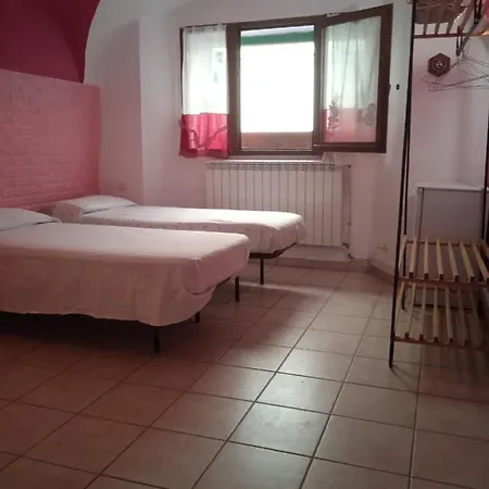 Casetta In Centro Apartment *